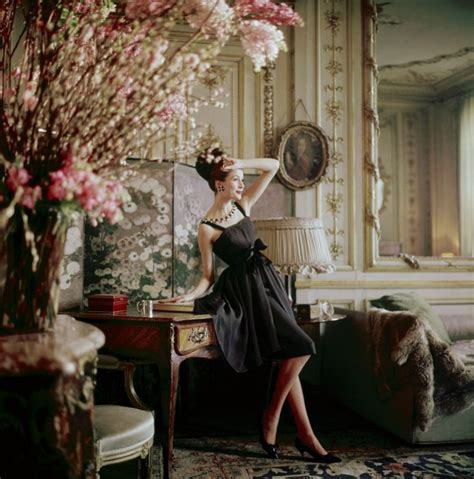 Dior glamour : photographs from 1952 to 1962 